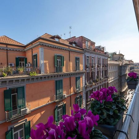 Teatro Toledo 272 Bed & Breakfast Napoli Exterior foto