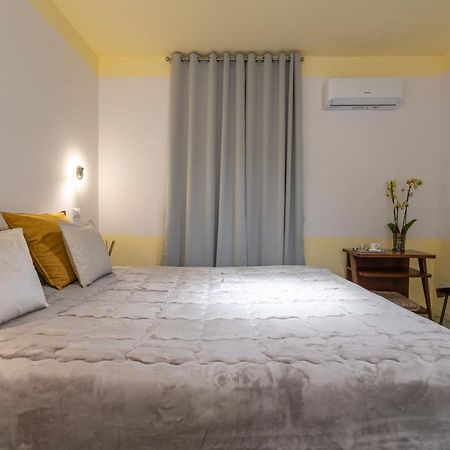 Teatro Toledo 272 Bed & Breakfast Napoli Exterior foto