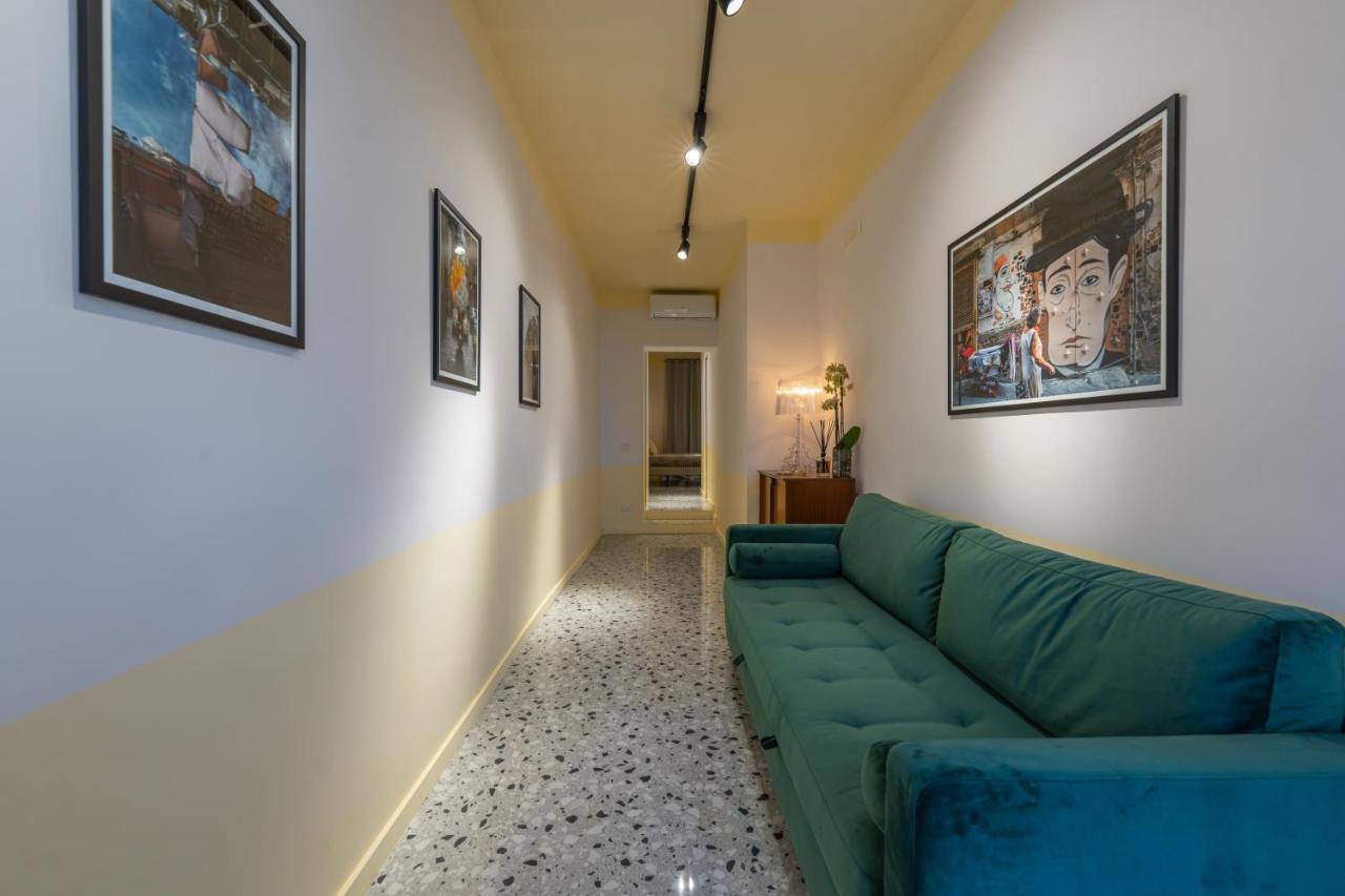 Teatro Toledo 272 Bed & Breakfast Napoli Exterior foto